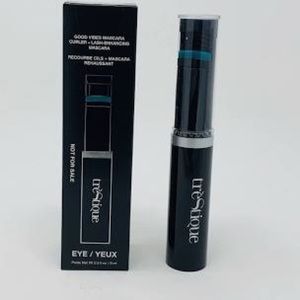 Mascara plus eyelash curler